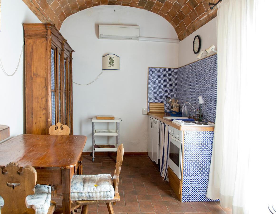 La Casa Gialla インプルネータ エクステリア 写真