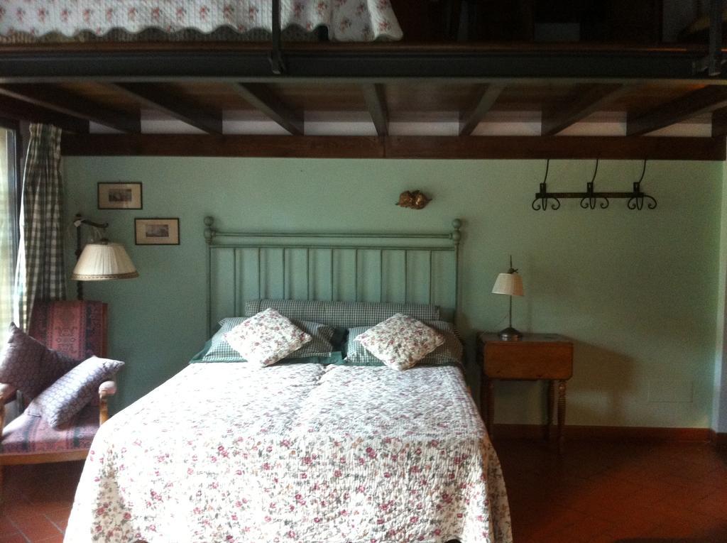 La Casa Gialla インプルネータ 部屋 写真